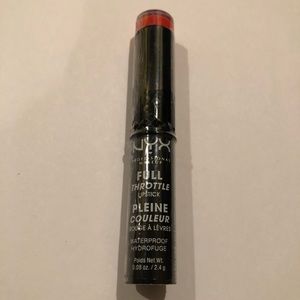 NYX Full Throttle Lipstick FTLS 09